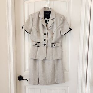 Perceptions 6 Petite Beige Blazer and Skirt Set